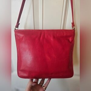 Vintage"Isanti" Red Leather Sh/Crossbody Bag🍁🍂 Made In Italy